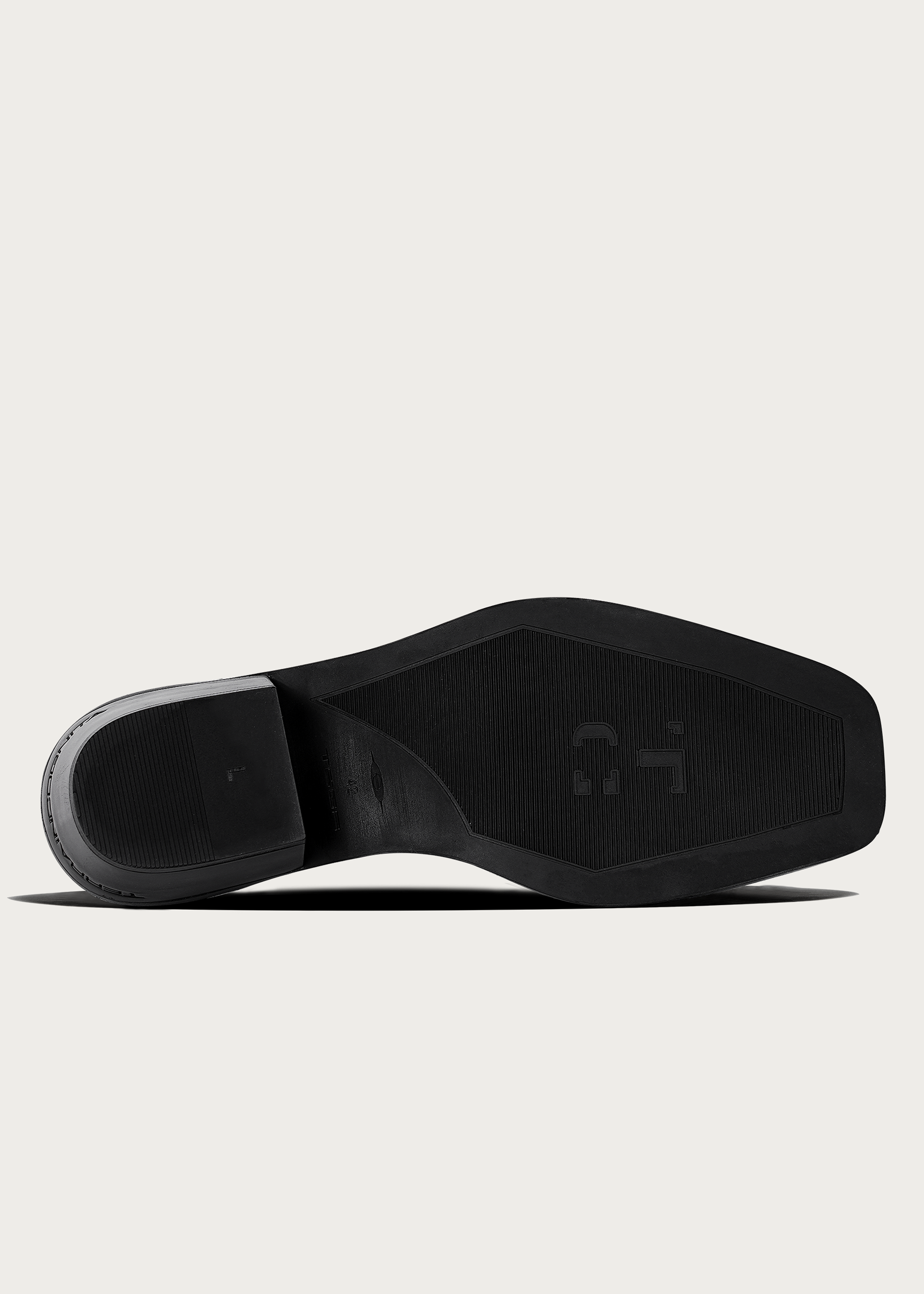 Chelsea boots Square-toe Black