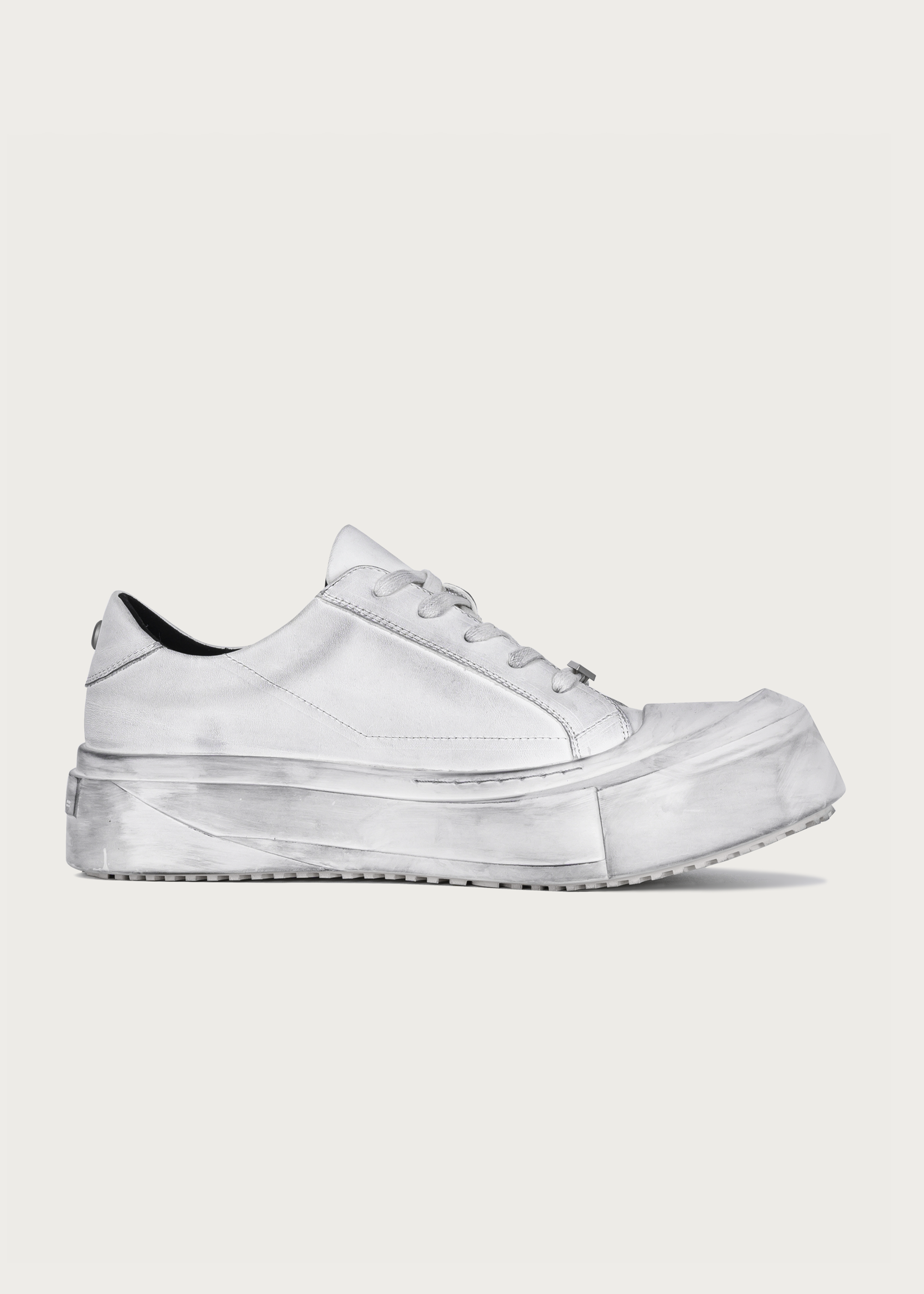 Lake moon skateboard shoes Dirty white