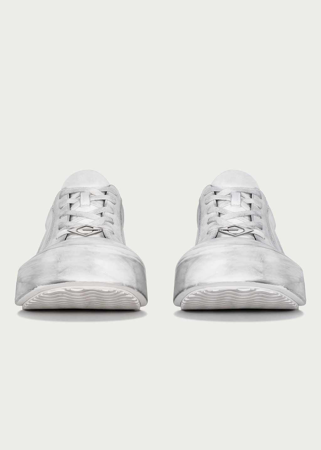 Lake moon skateboard shoes Dirty white
