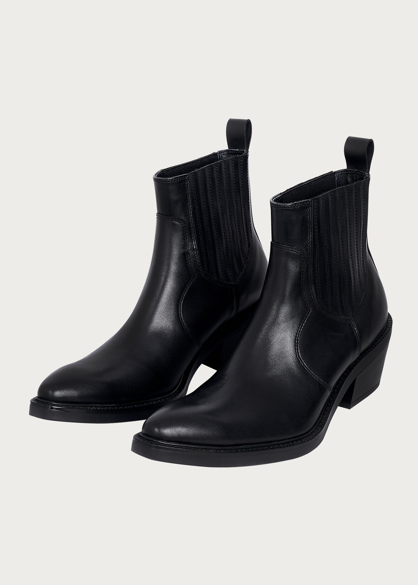 Chelsea boots Pointed-toe Calfskin Obsidian black