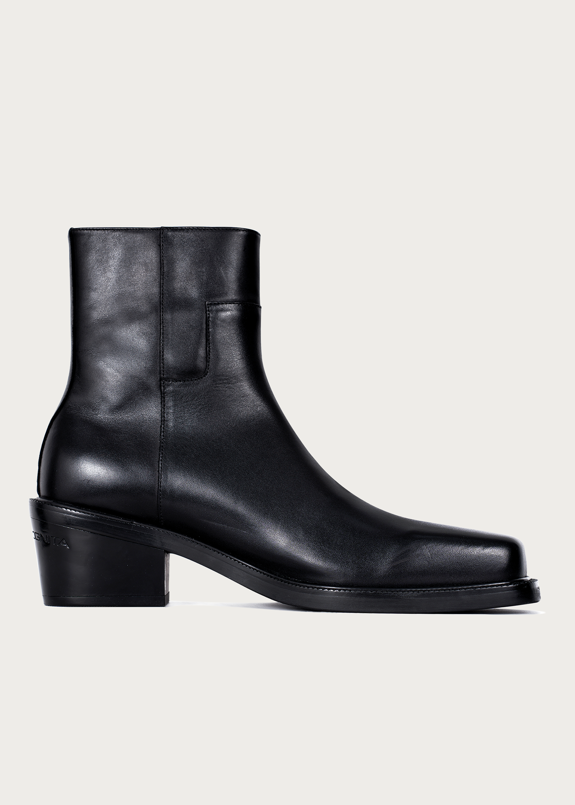 Chelsea boots Square-toe Black